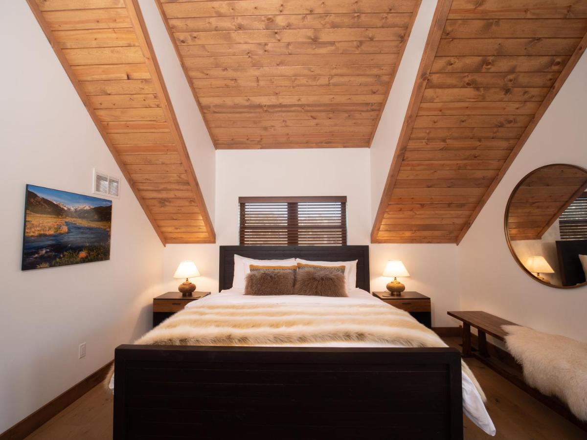 Chic Retreat Indoor Outdoor Fireplace, Private Jacuzzi, Great Location! Эстес Парк Экстерьер фото